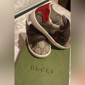 Infant Gucci Shoes size 21